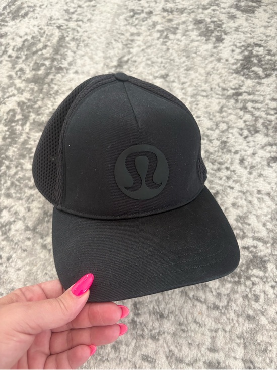 lululemon athletica Accessories - Lululemon trucker hat.